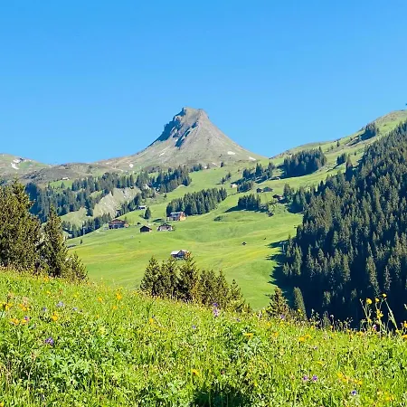 Garni Enzian Konukevi