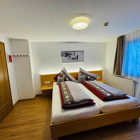 Garni Enzian Gasthof