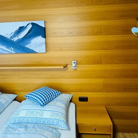 Garni Enzian Konukevi