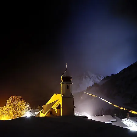 Garni Enzian Konukevi Damuels